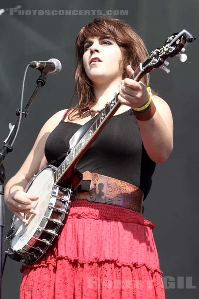 LISA LEBLANC - 2013-07-19 - PARIS - Parvis de l'Hotel de Ville - 